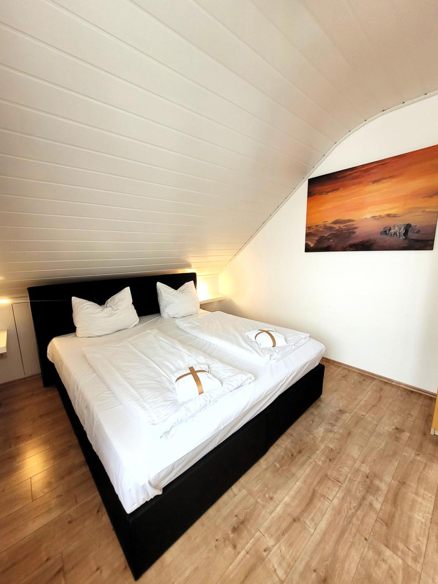 21109 Apartment *