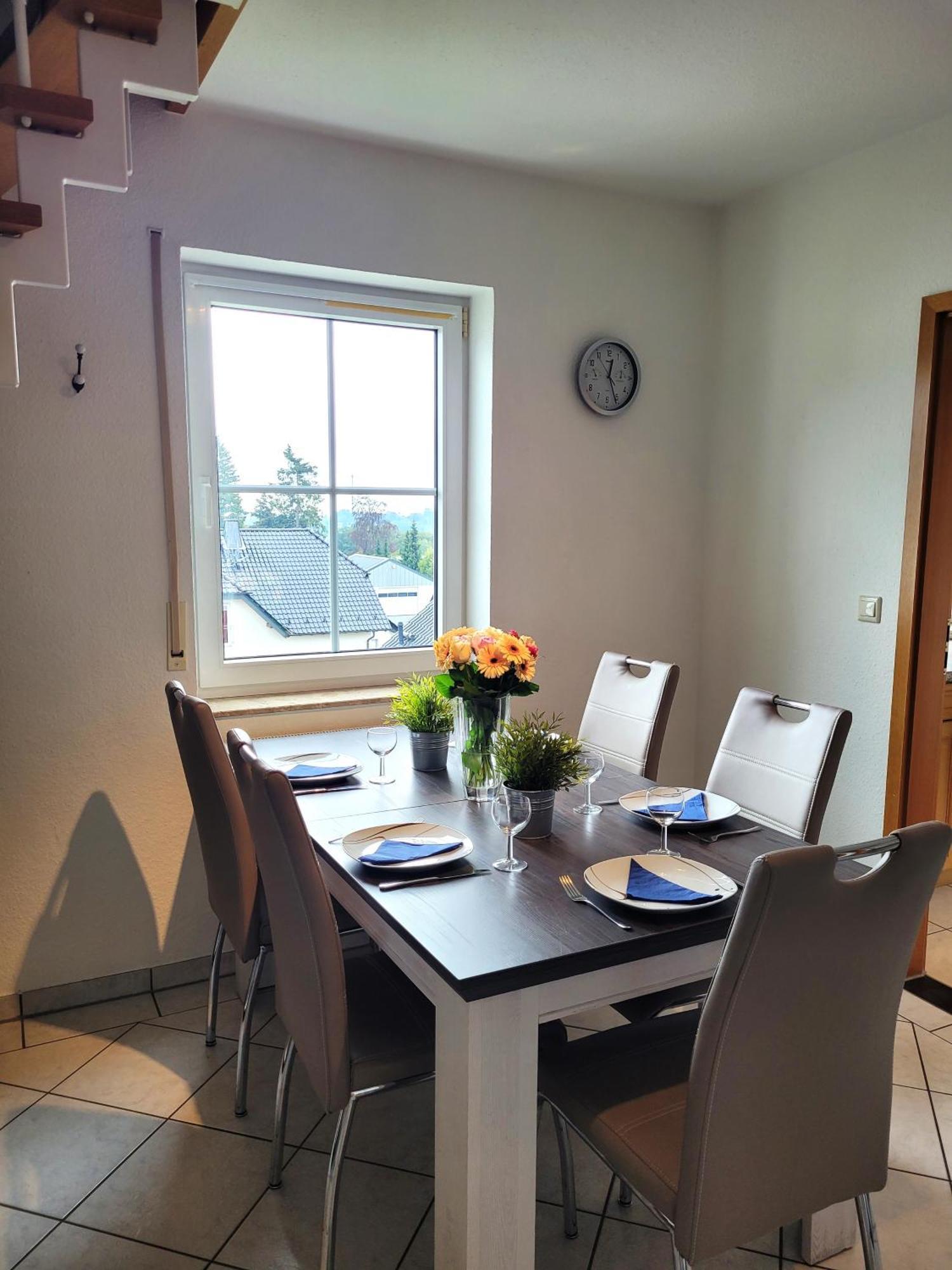 Apartment 21109 *